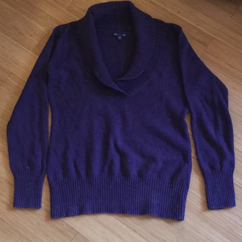Gap size L sweater